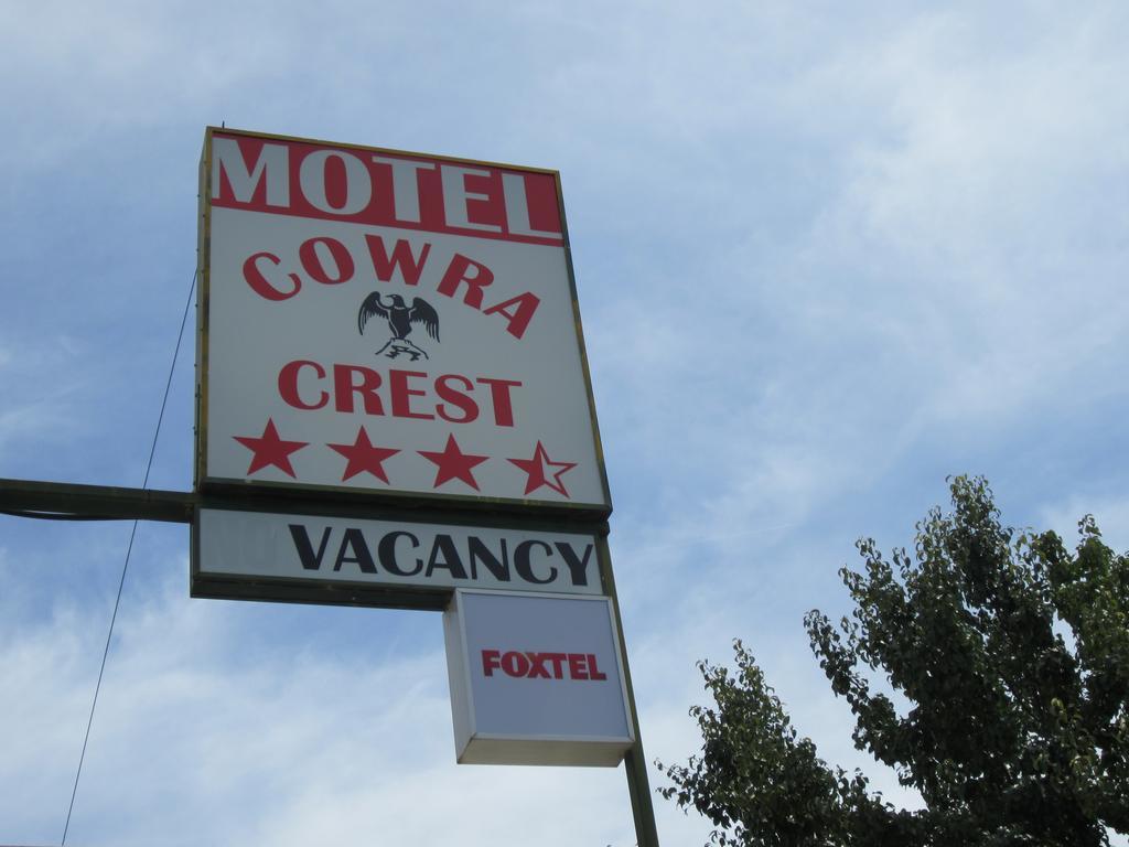 Cowra Crest Motel Exterior photo
